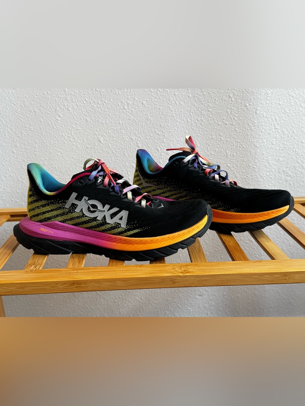 HOKA | Mach 5 Black Rainbow
